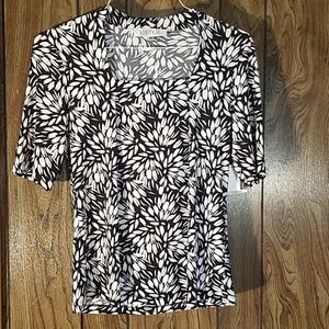 Kasper black and white blouse